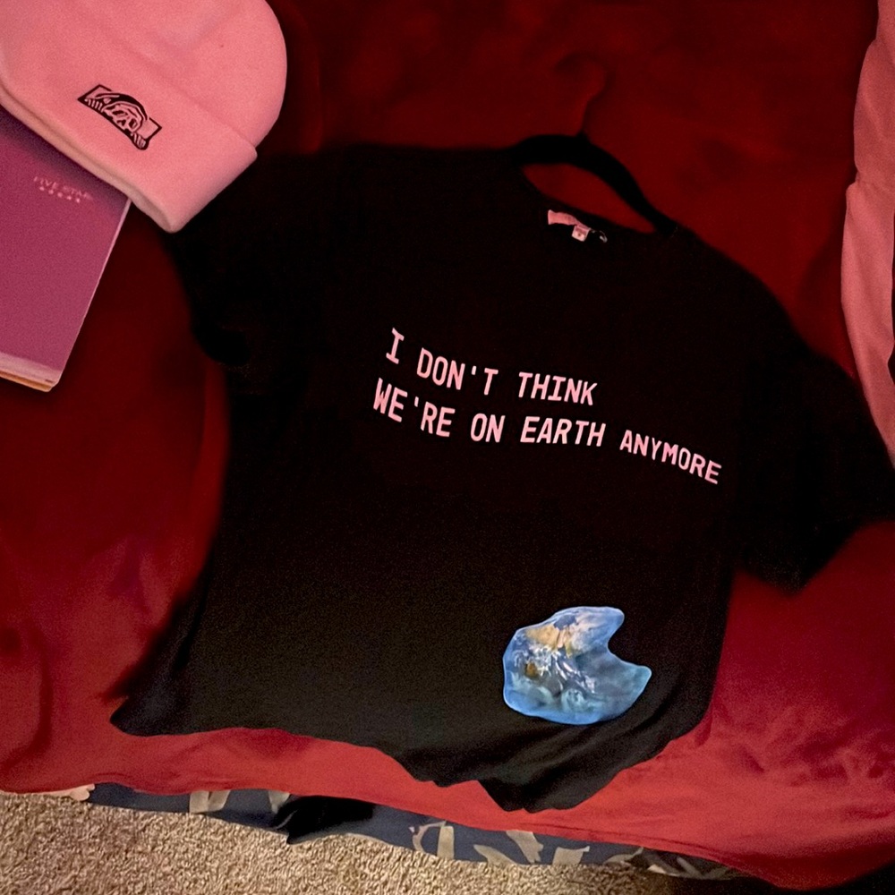 planet and stars graphic tee
